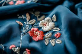 Творческий мир вышивки на головных уборах